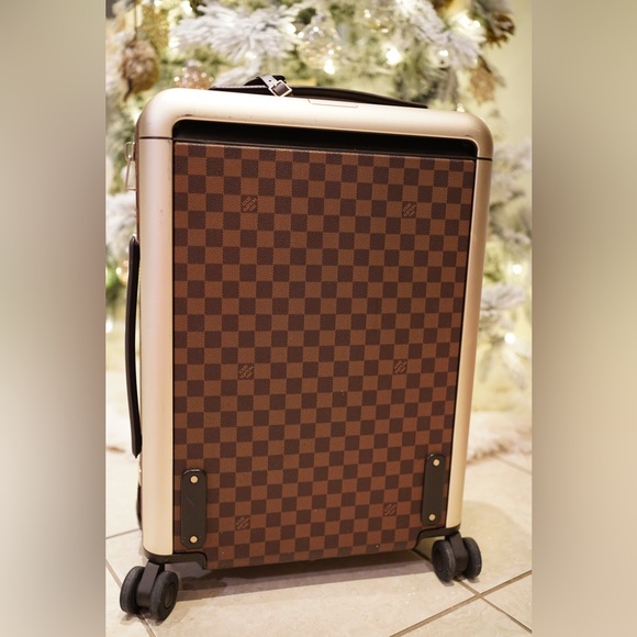 Authentic Louis Vuitton Horizon 55 Used - Picture 3 of 4